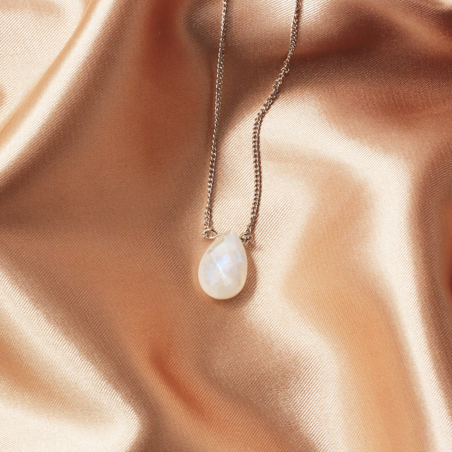 925 Sterling Silver Moonstone Gemstones Pendant Necklace - Chainstones