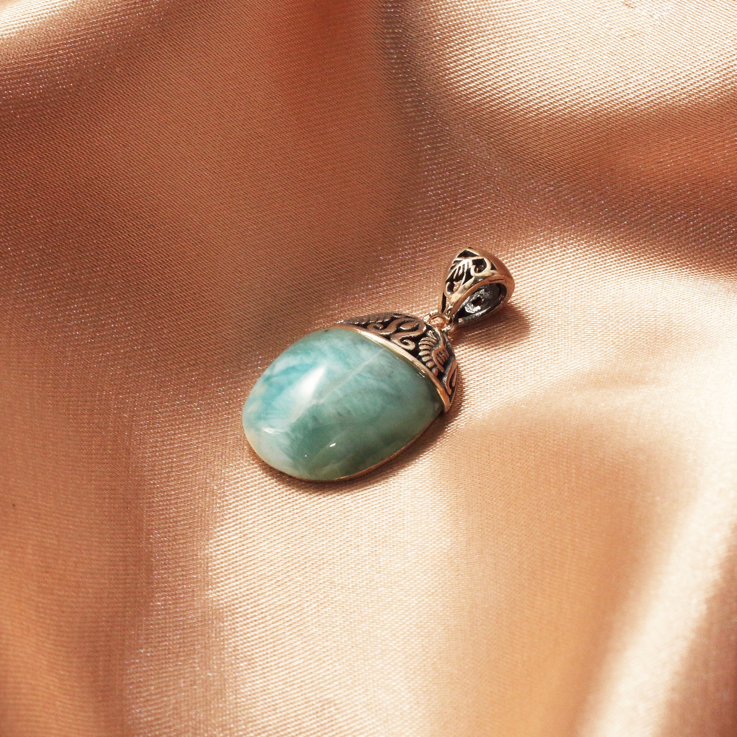 Dominican Larimar Gemstones Pendant Silver Necklace - Chainstones
