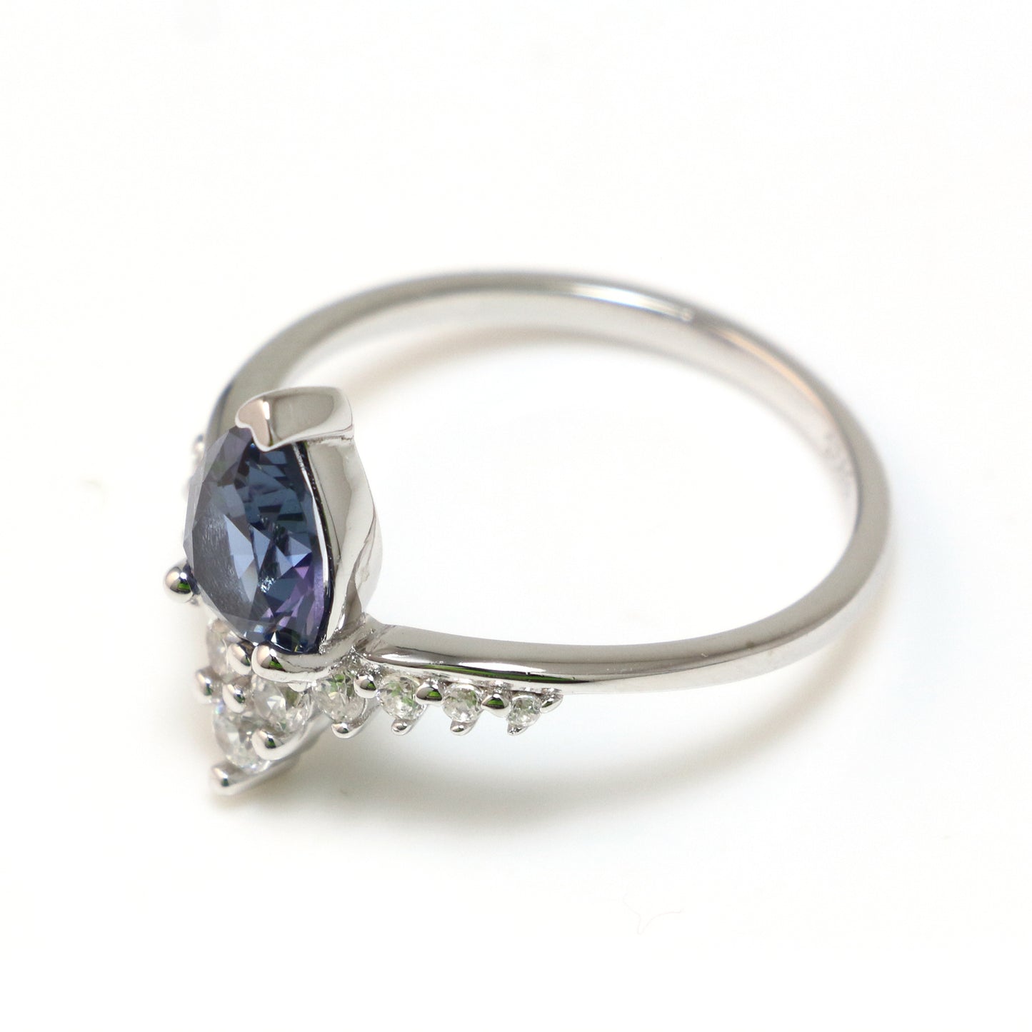 Zultanite 925 Sterling Silver Ring - Chainstones