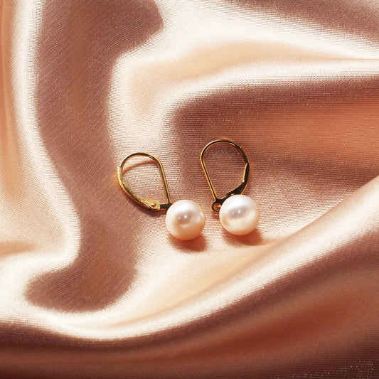 Silver Pearl Earrings: A Timeless Classic