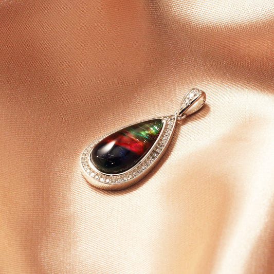 What Is Ammolite? Natural vs. Lab-Created Ammolite Jewelry Guide - Chainstones