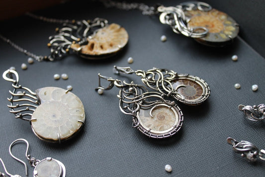 Lustrous Ocean Elegance: Unique Coastal Jewelry Pairing Guide - Chainstones