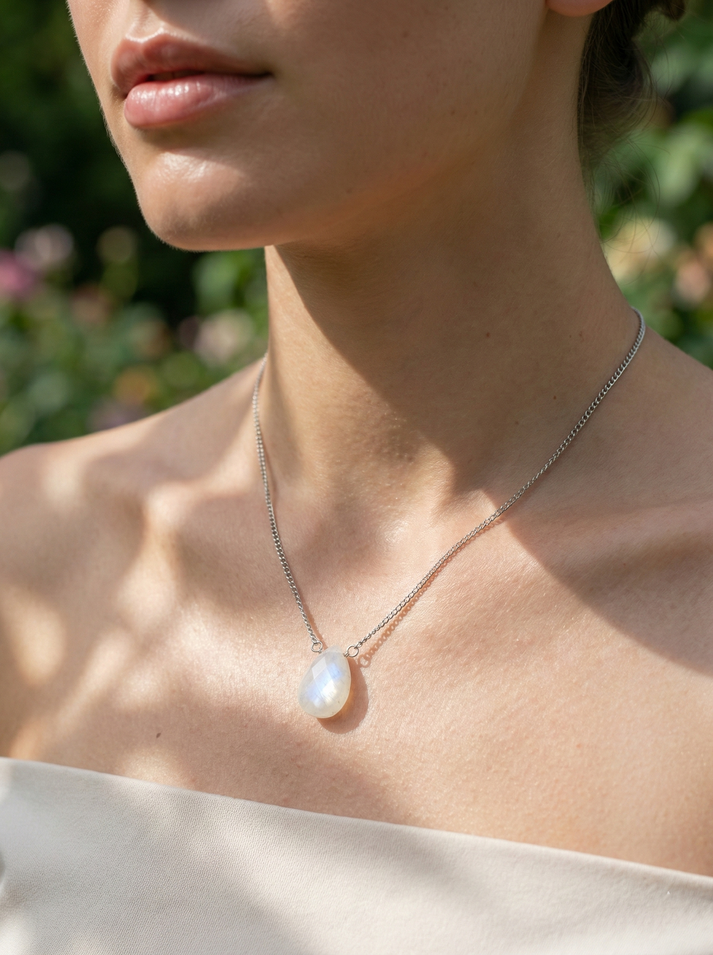 Chainstones Classic Moonstone Cabochon Necklace | 925 Sterling Silver [INSERT: Round / Oval] Pendant | Boho Essential