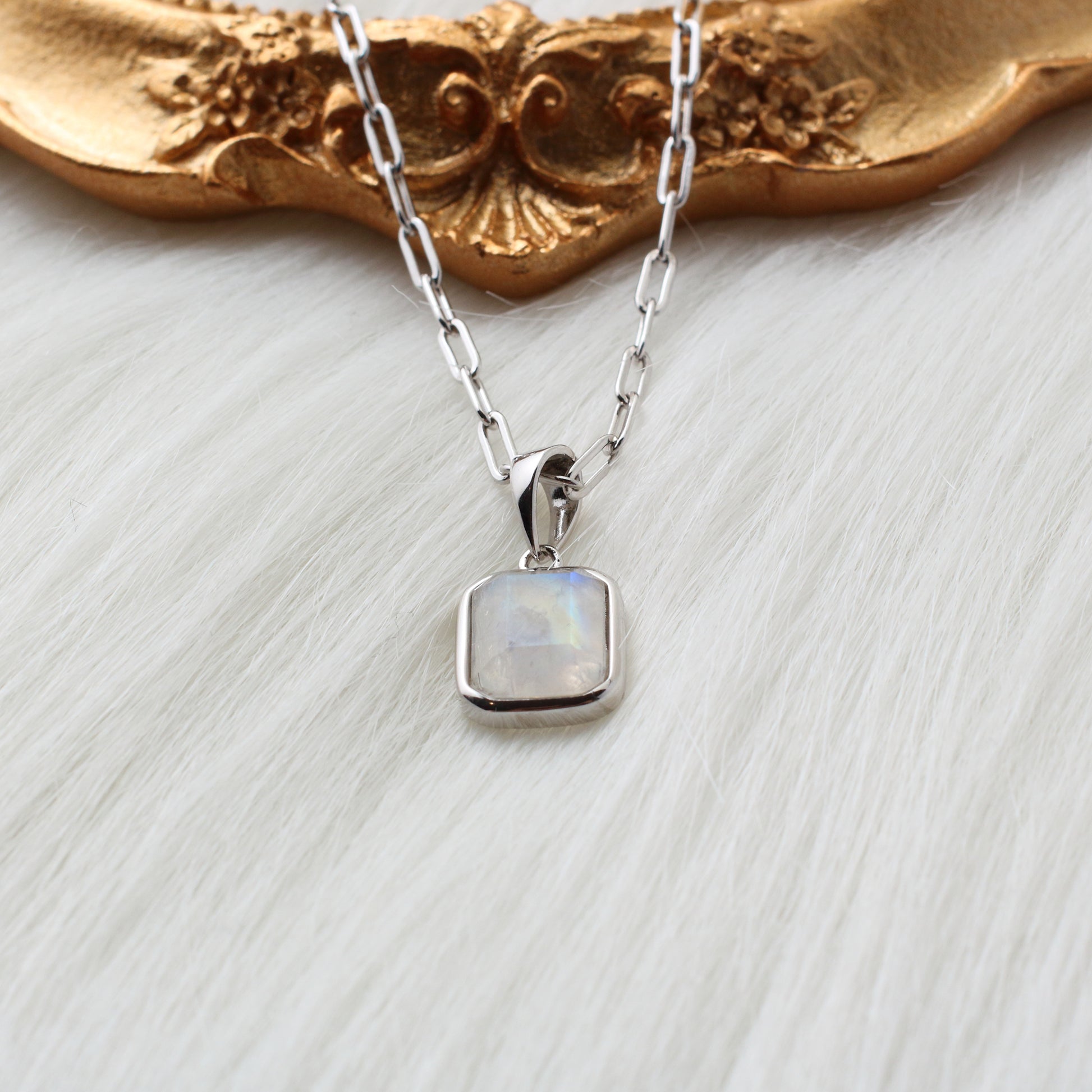 Moonstone Gemstones White Gold Pendant Necklace - Chainstones