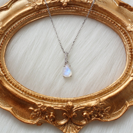 925 Sterling Silver Moonstone Gemstones Pendant Necklace