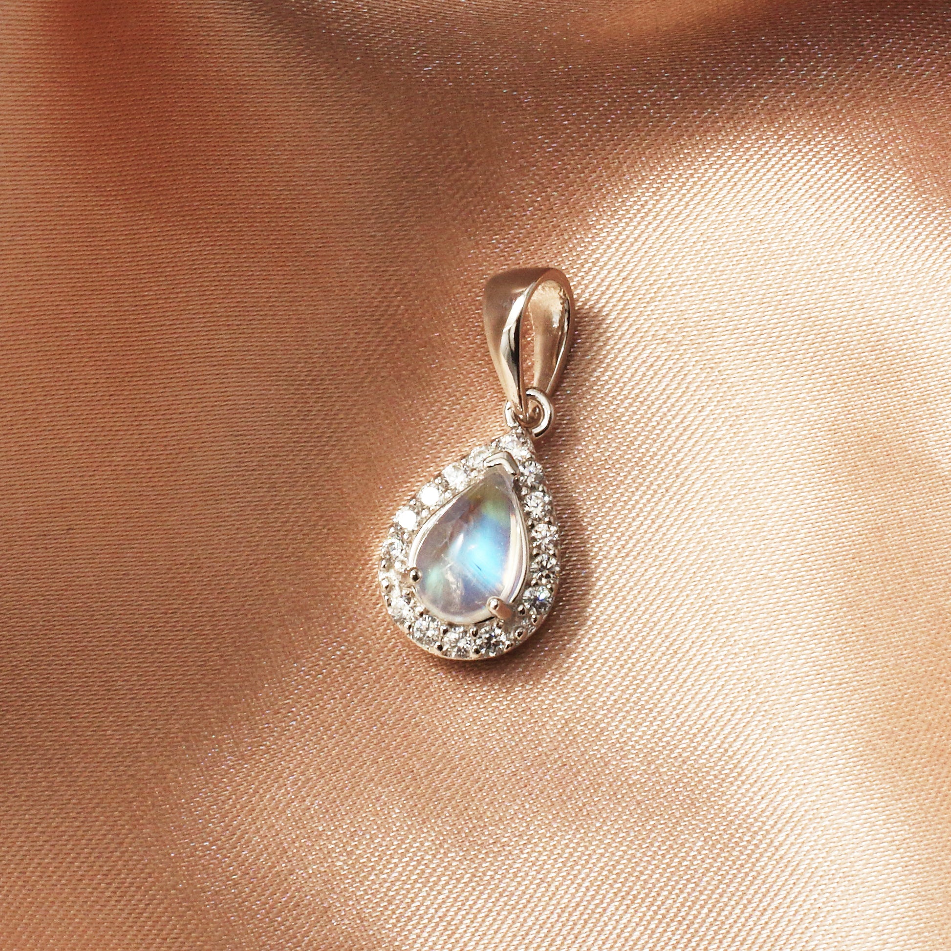 Blue Moonstone Silver Necklace - Chainstones