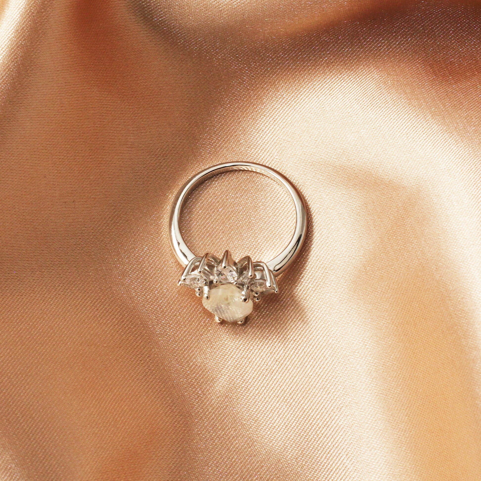 925 Sterling Silver Moonstone Ring - Chainstones