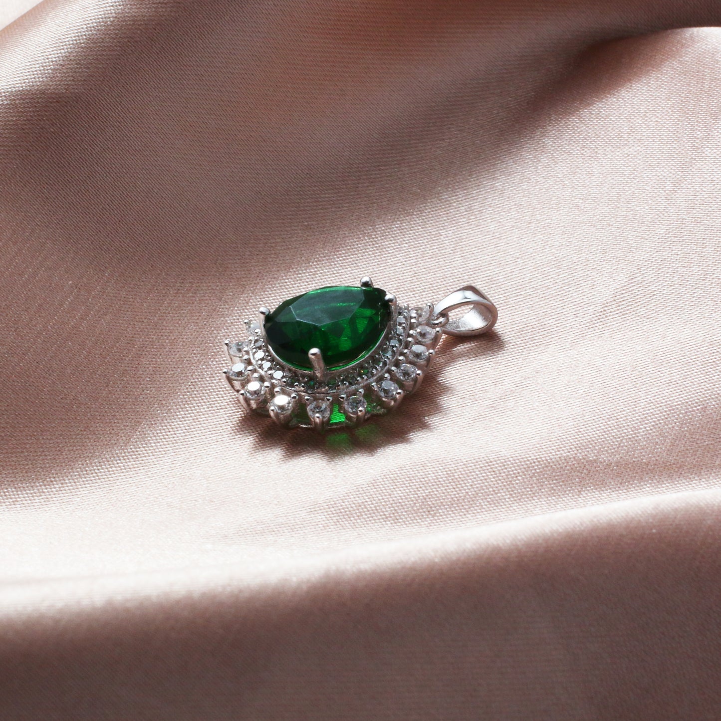 Emerald Green Jewellery 
