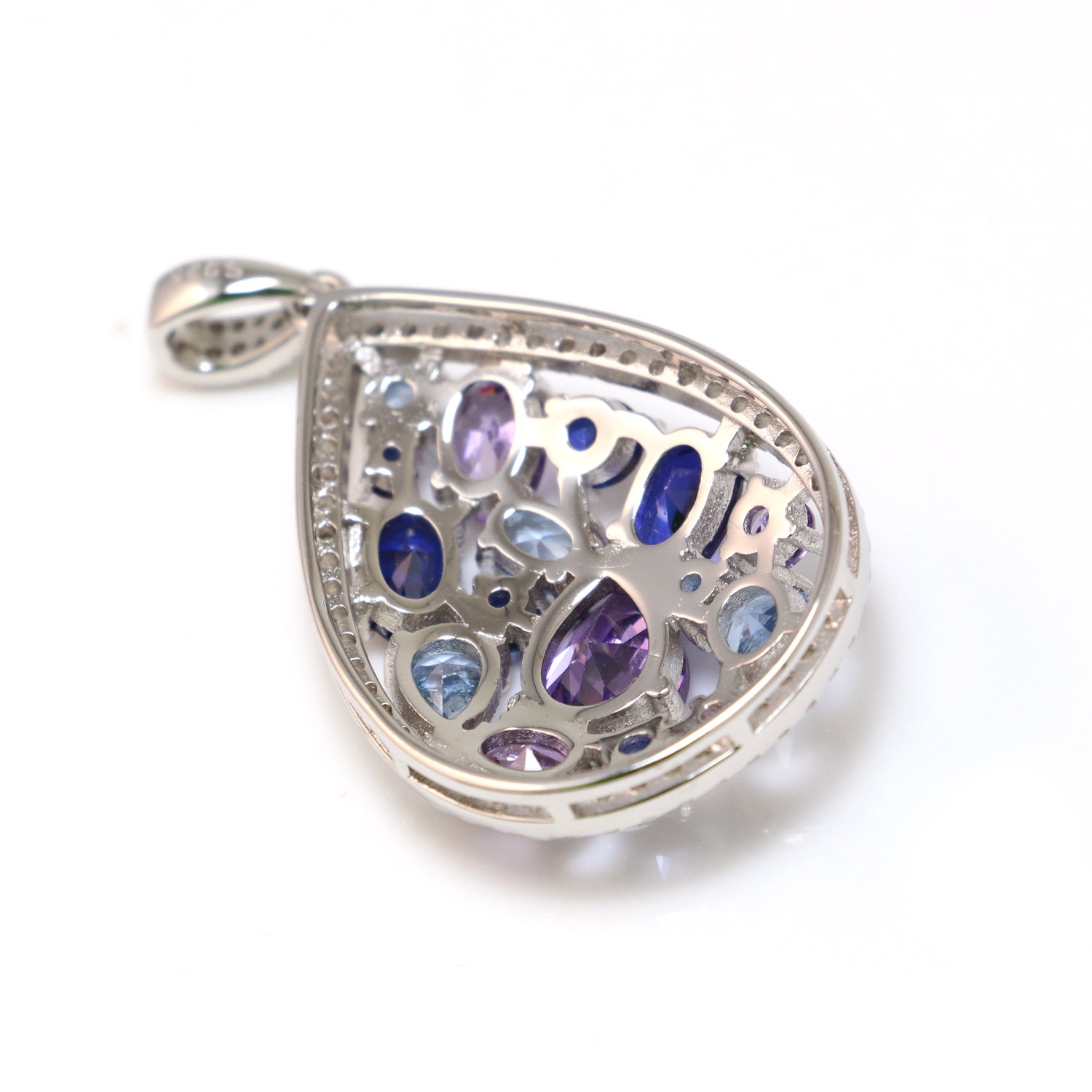 Women's Pendant Necklaces 