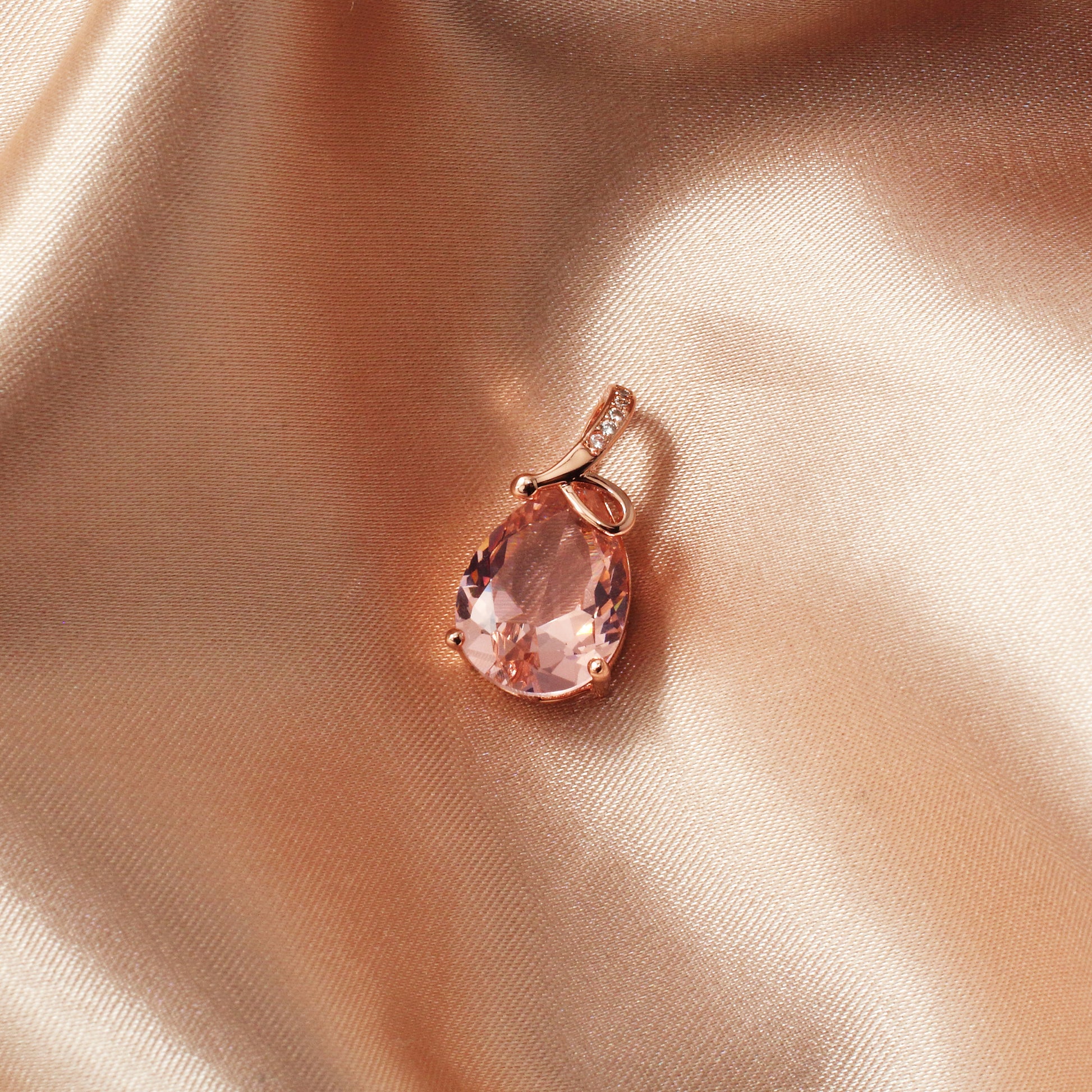 Peachy Pink Morganite Gemstone Necklace - Chainstones